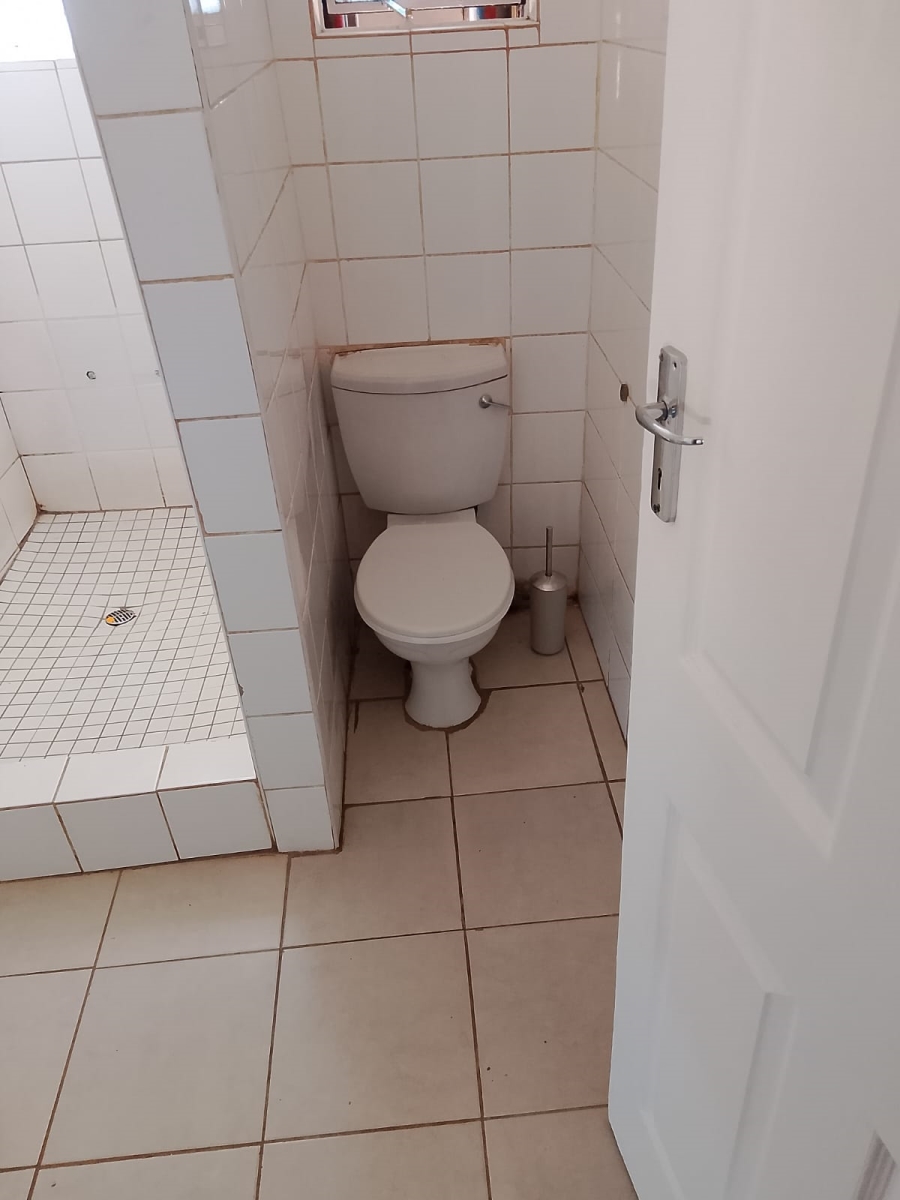 To Let 3 Bedroom Property for Rent in Laudium Ext 3 Gauteng