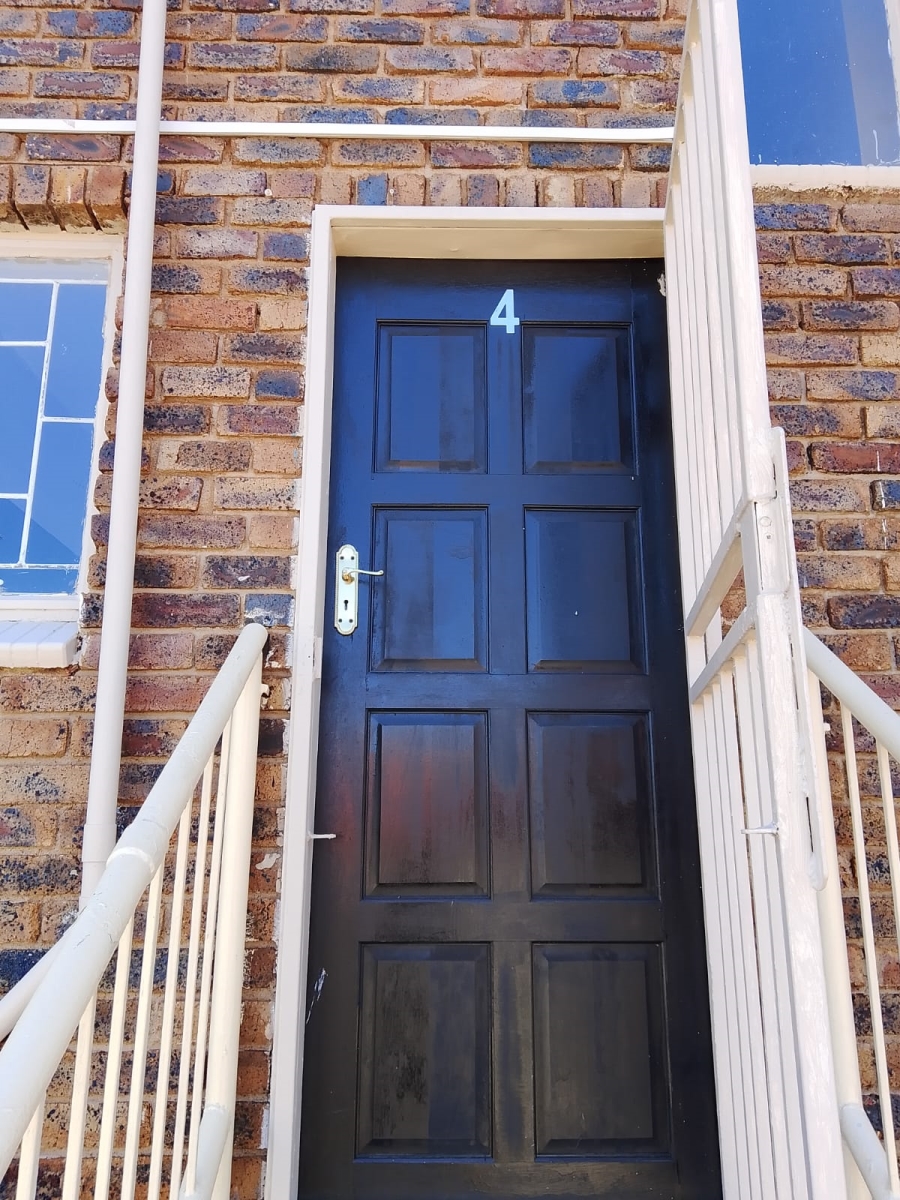 To Let 3 Bedroom Property for Rent in Laudium Ext 3 Gauteng