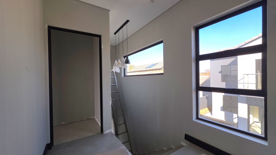 3 Bedroom Property for Sale in Raslouw Gauteng