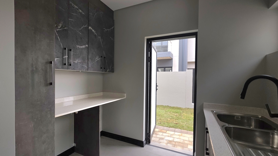 3 Bedroom Property for Sale in Raslouw Gauteng