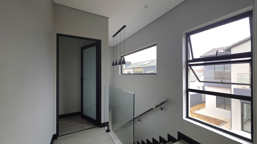 3 Bedroom Property for Sale in Raslouw Gauteng