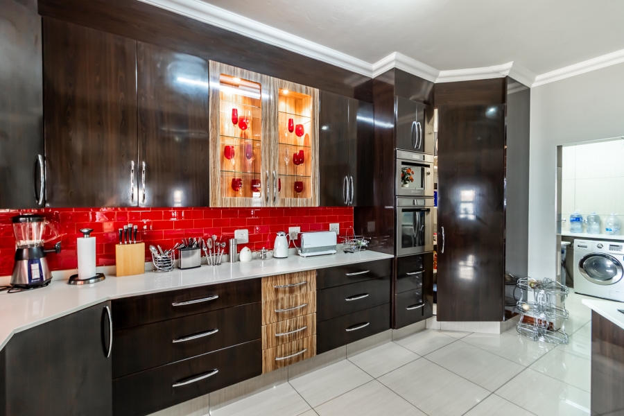 To Let 4 Bedroom Property for Rent in Zambezi Country Estate Gauteng