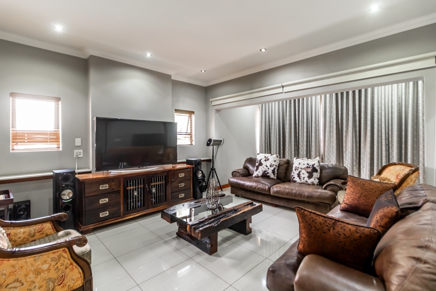 To Let 4 Bedroom Property for Rent in Zambezi Country Estate Gauteng
