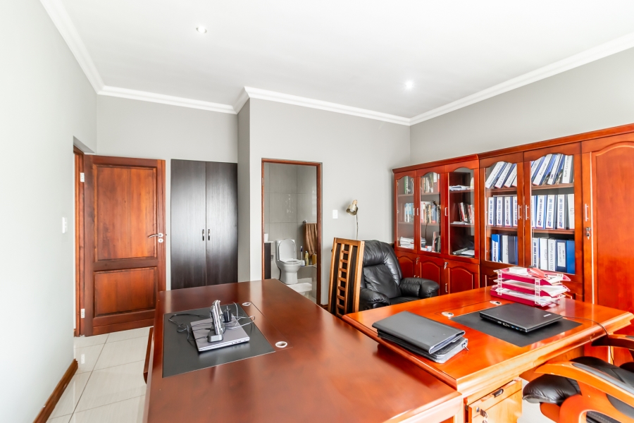 To Let 4 Bedroom Property for Rent in Zambezi Country Estate Gauteng