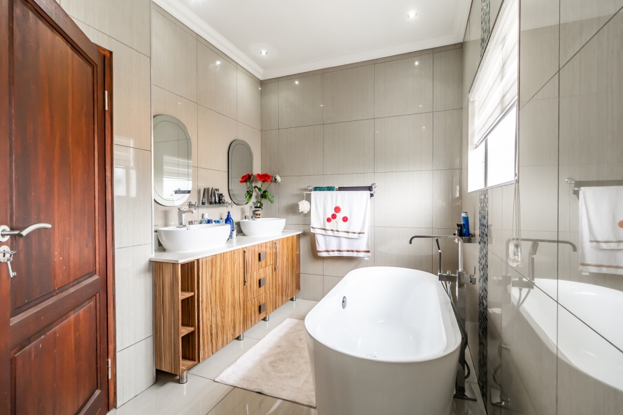 To Let 4 Bedroom Property for Rent in Zambezi Country Estate Gauteng