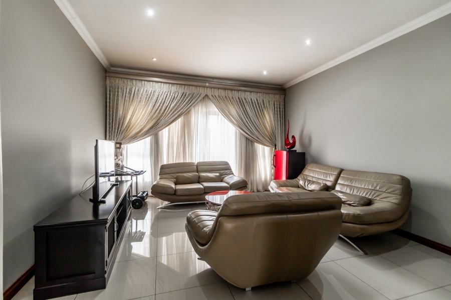 To Let 4 Bedroom Property for Rent in Zambezi Country Estate Gauteng