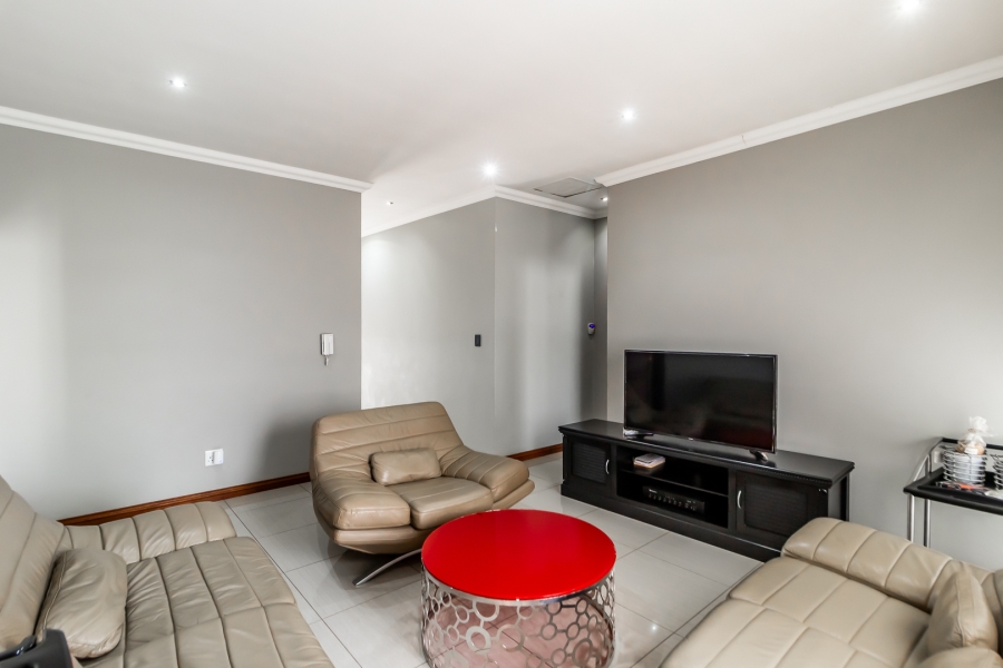 To Let 4 Bedroom Property for Rent in Zambezi Country Estate Gauteng