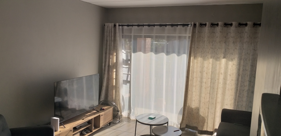 2 Bedroom Property for Sale in Goedeburg Gauteng