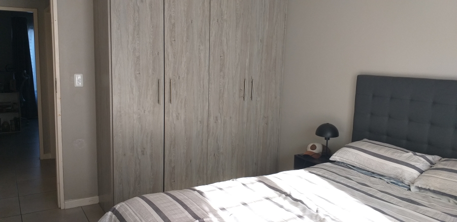 2 Bedroom Property for Sale in Goedeburg Gauteng
