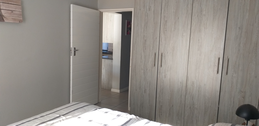 2 Bedroom Property for Sale in Goedeburg Gauteng