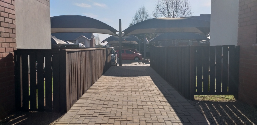 2 Bedroom Property for Sale in Goedeburg Gauteng