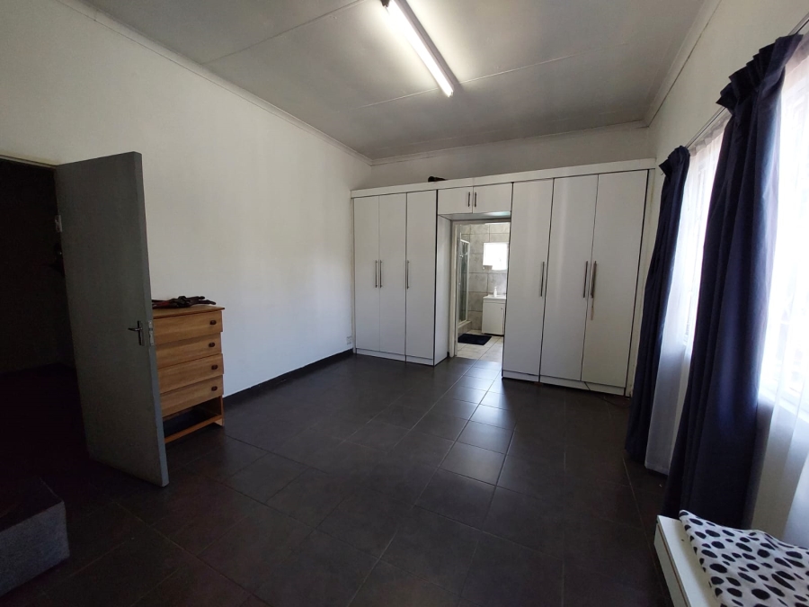 5 Bedroom Property for Sale in Lambton Gauteng