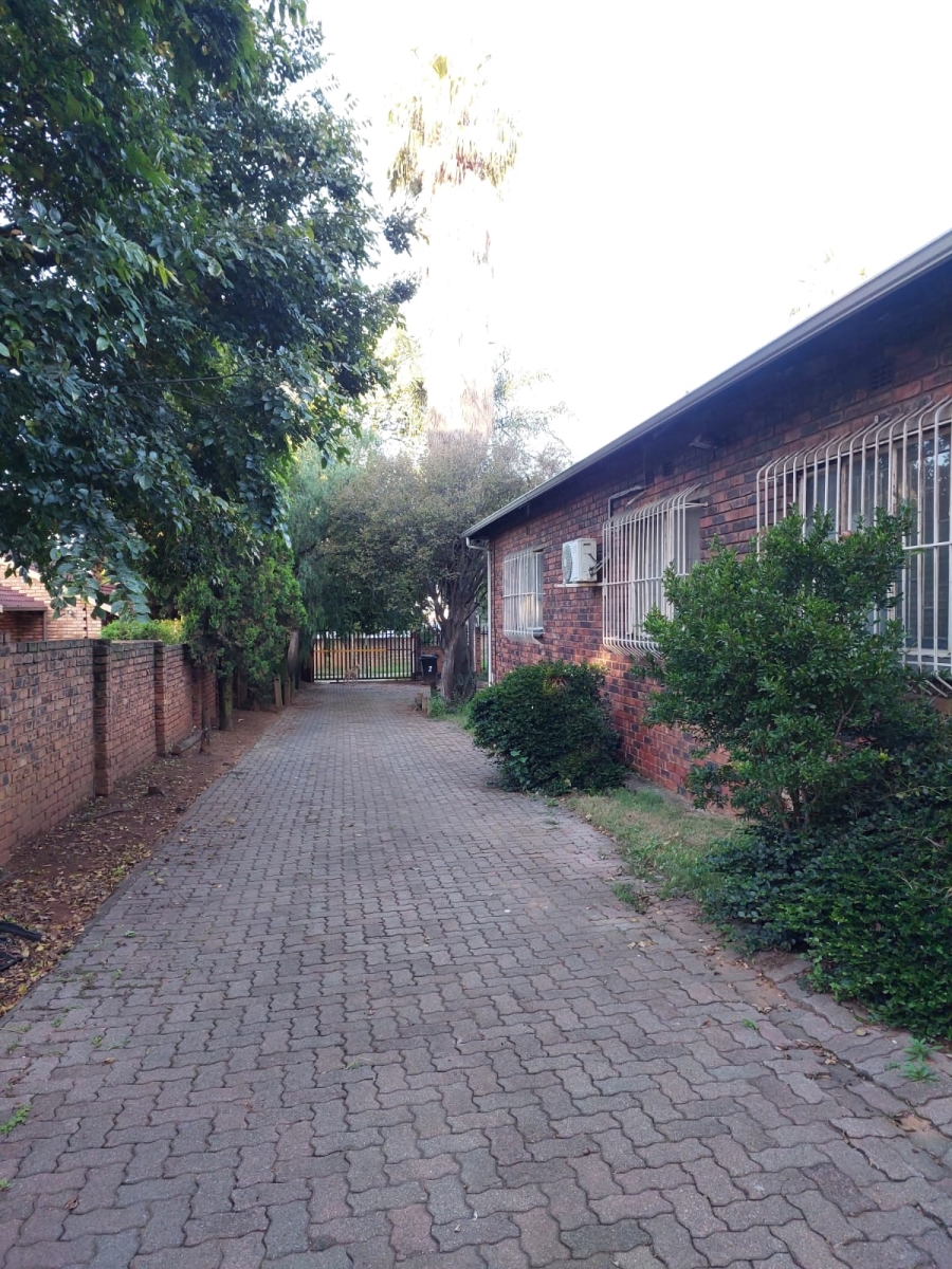 5 Bedroom Property for Sale in Lambton Gauteng