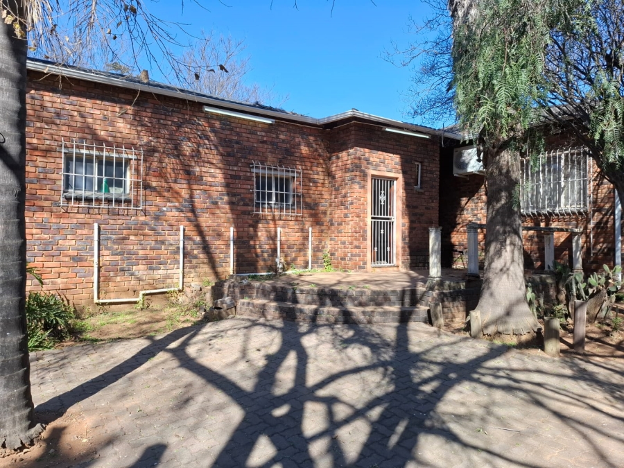 5 Bedroom Property for Sale in Lambton Gauteng