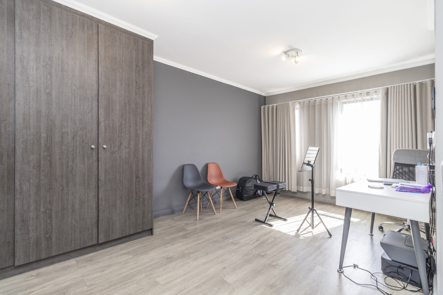 3 Bedroom Property for Sale in Bryanston East Gauteng