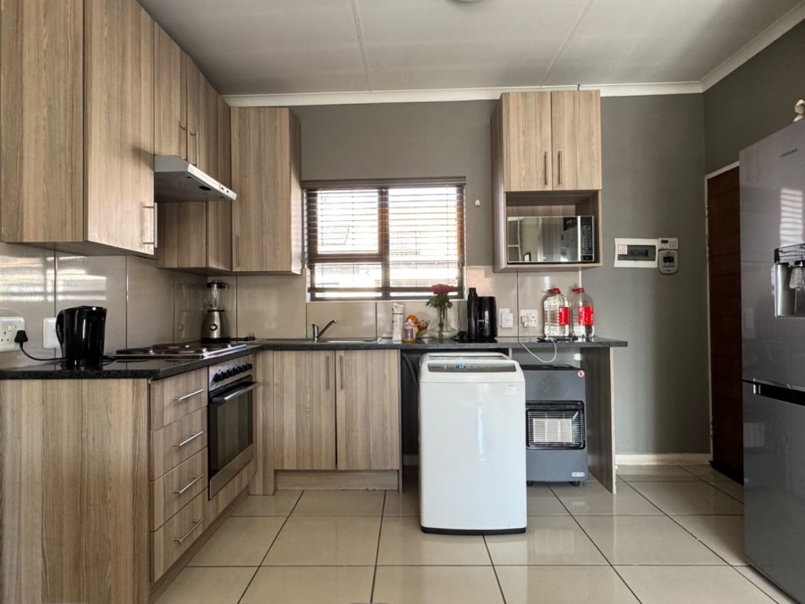 2 Bedroom Property for Sale in Brentwood Park AH Gauteng