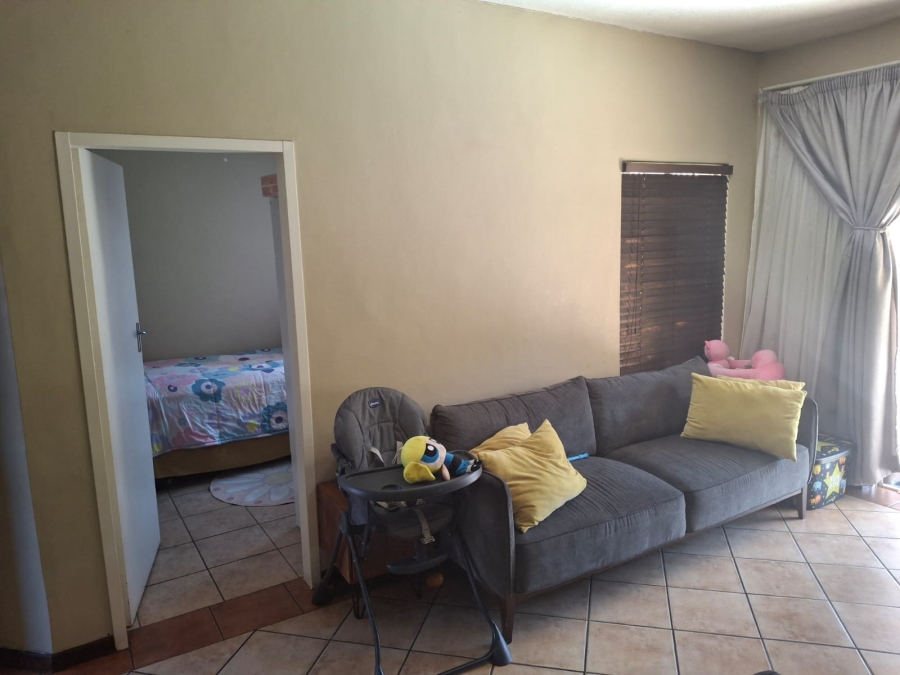 To Let 2 Bedroom Property for Rent in Equestria Gauteng