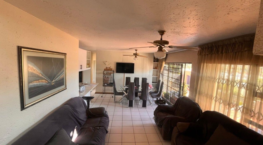 4 Bedroom Property for Sale in Bassonia Gauteng
