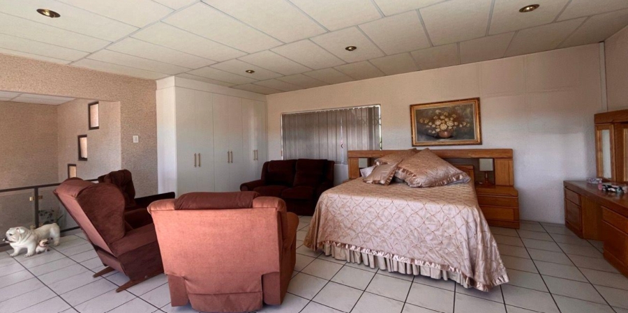 4 Bedroom Property for Sale in Bassonia Gauteng