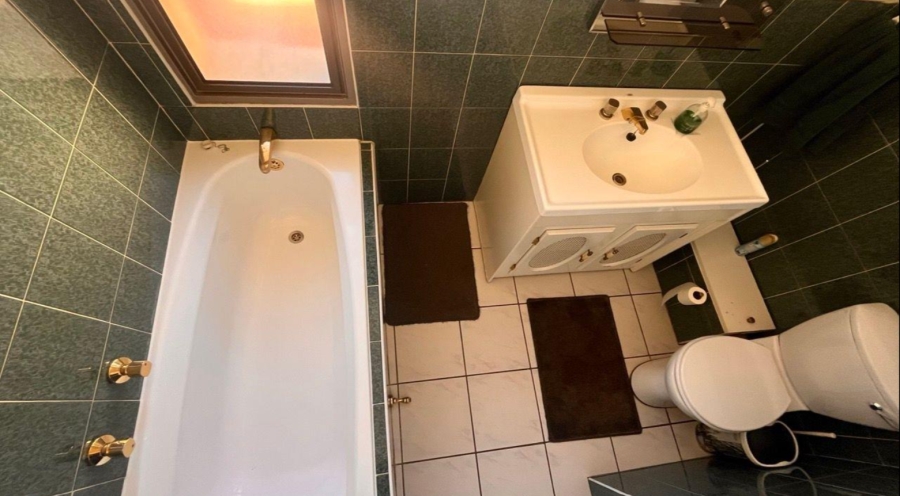 4 Bedroom Property for Sale in Bassonia Gauteng