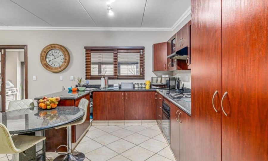 3 Bedroom Property for Sale in Glenvista Gauteng