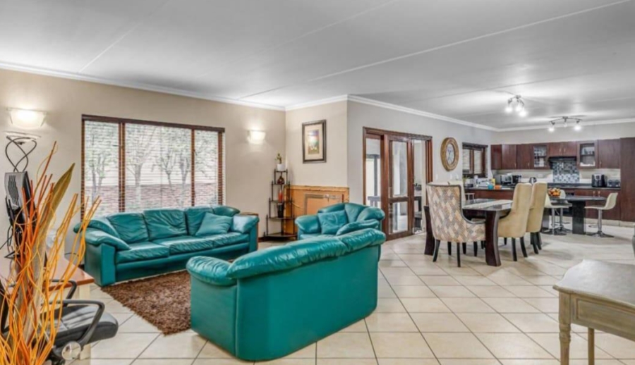 3 Bedroom Property for Sale in Glenvista Gauteng