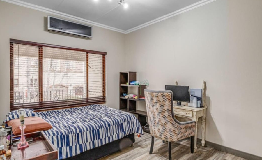 3 Bedroom Property for Sale in Glenvista Gauteng