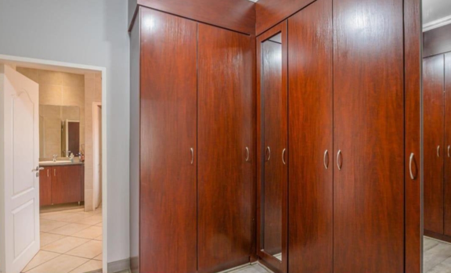 3 Bedroom Property for Sale in Glenvista Gauteng