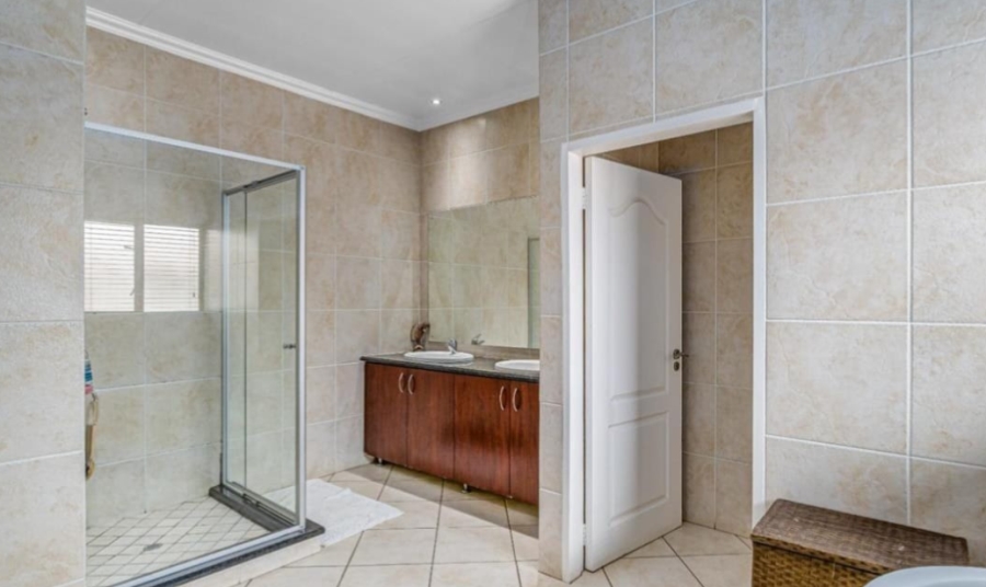 3 Bedroom Property for Sale in Glenvista Gauteng