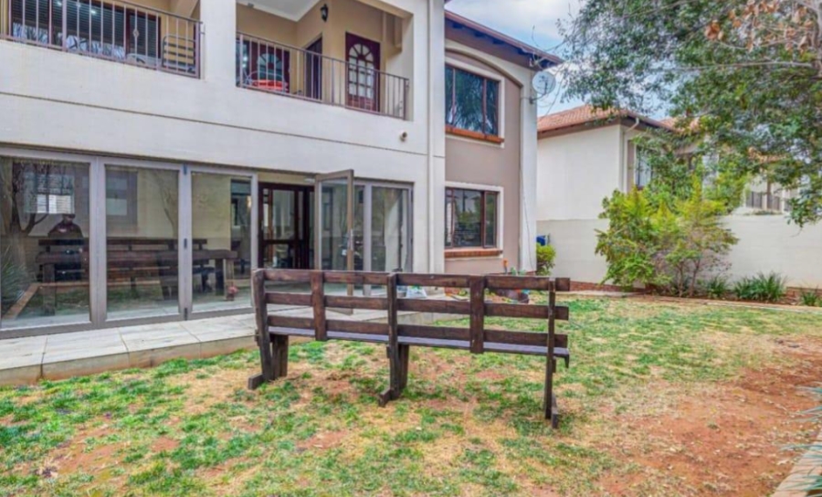 3 Bedroom Property for Sale in Glenvista Gauteng