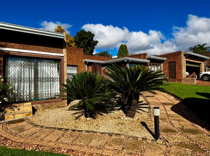3 Bedroom Property for Sale in Glenvista Gauteng