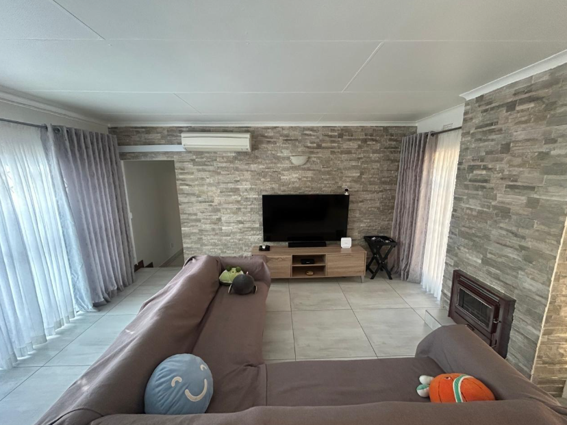 3 Bedroom Property for Sale in Glenvista Gauteng
