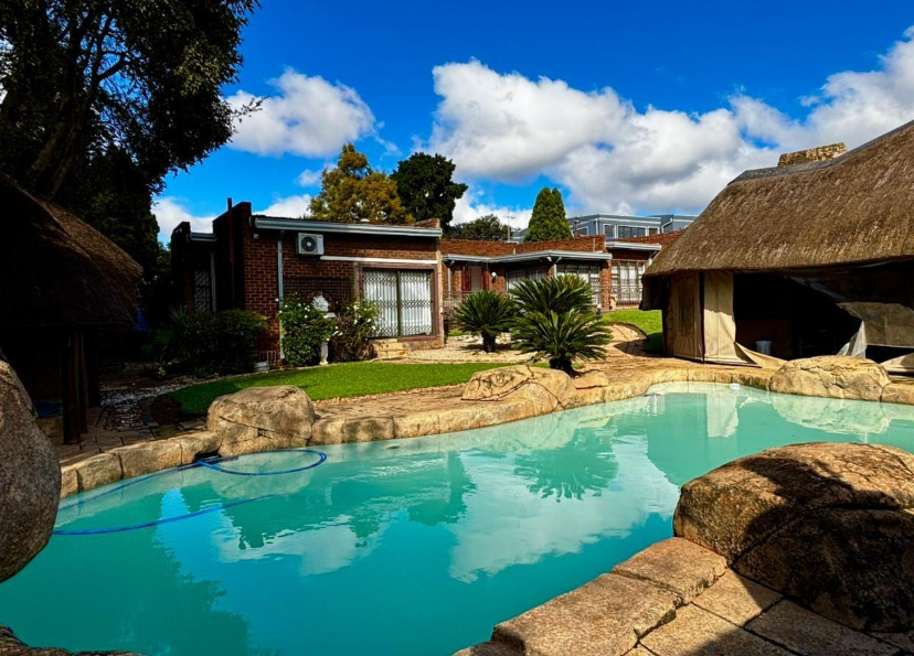 3 Bedroom Property for Sale in Glenvista Gauteng