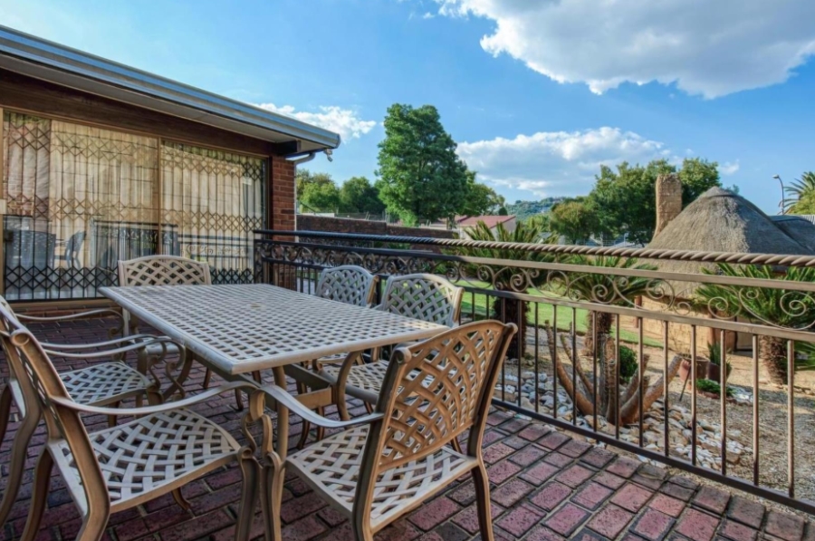 3 Bedroom Property for Sale in Glenvista Gauteng