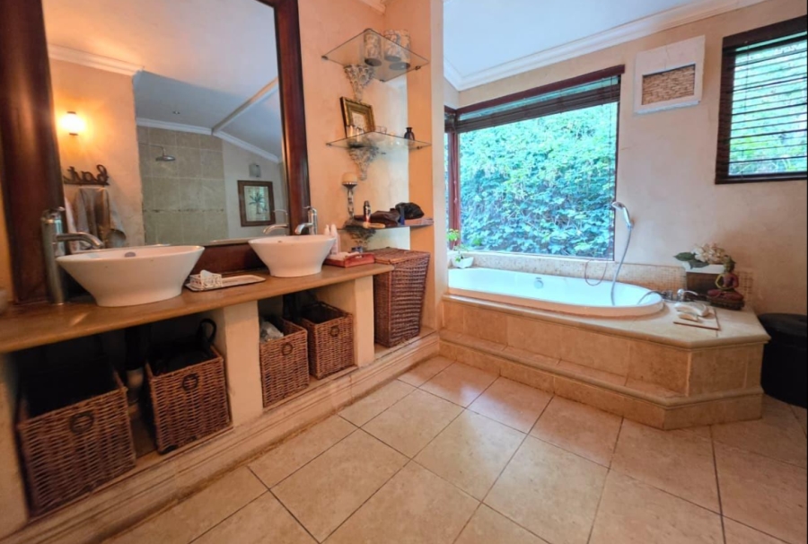 4 Bedroom Property for Sale in Glenvista Gauteng