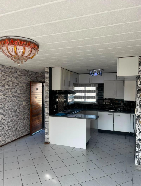 2 Bedroom Property for Sale in Glenvista Gauteng