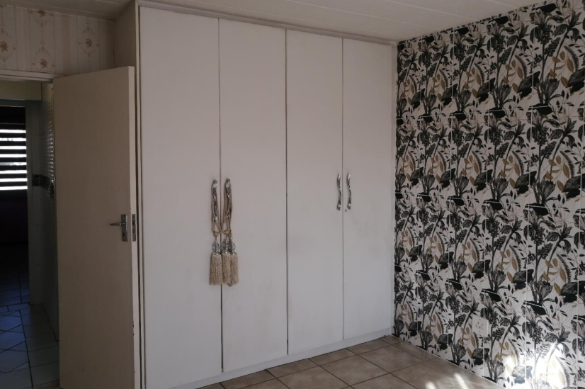2 Bedroom Property for Sale in Glenvista Gauteng