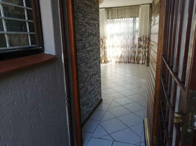 2 Bedroom Property for Sale in Glenvista Gauteng