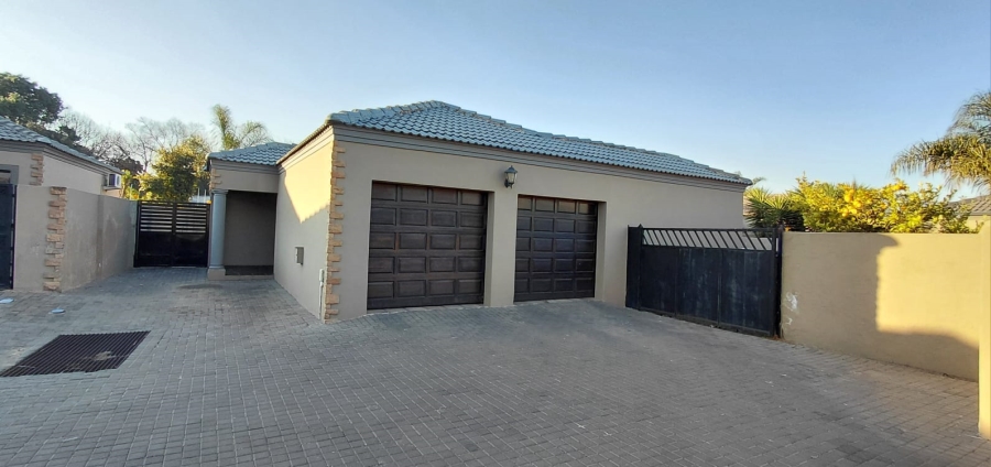 3 Bedroom Property for Sale in Beyers Park Gauteng