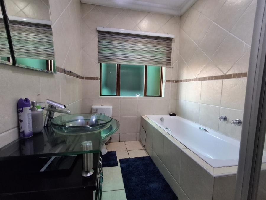 3 Bedroom Property for Sale in Beyers Park Gauteng