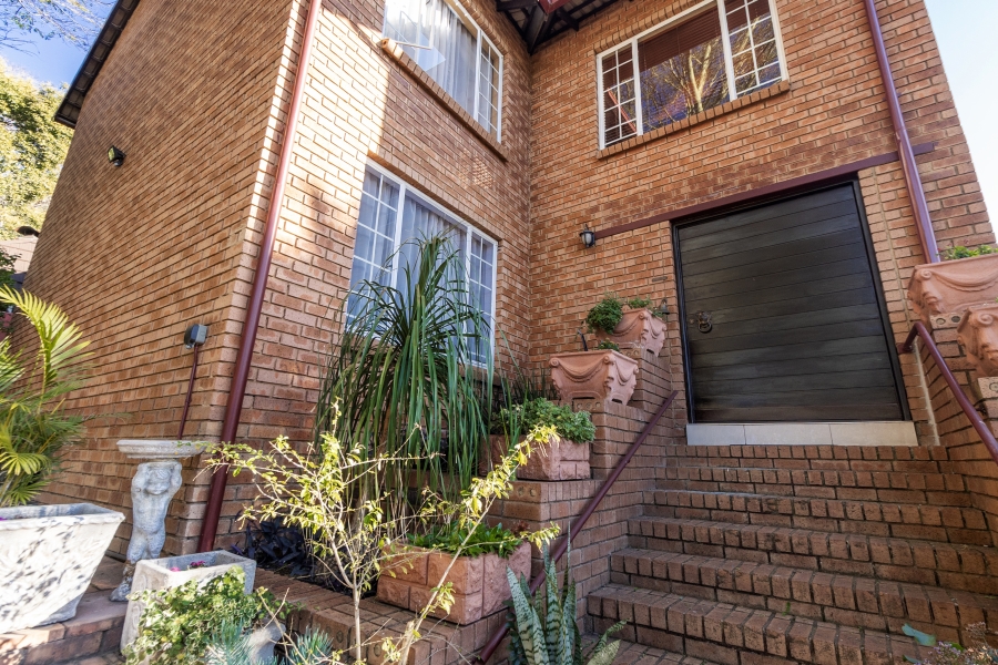 4 Bedroom Property for Sale in Waterkloof Park Gauteng