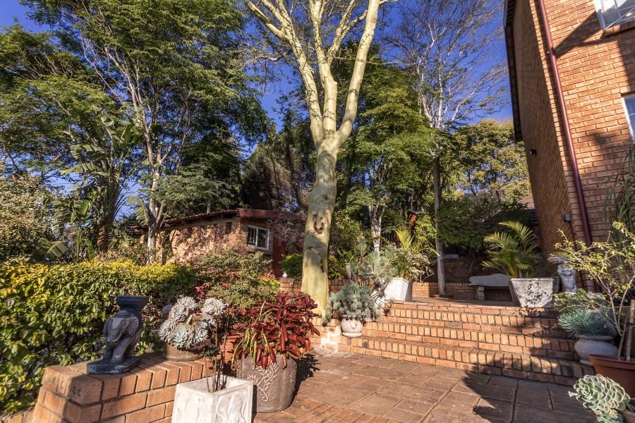 4 Bedroom Property for Sale in Waterkloof Park Gauteng