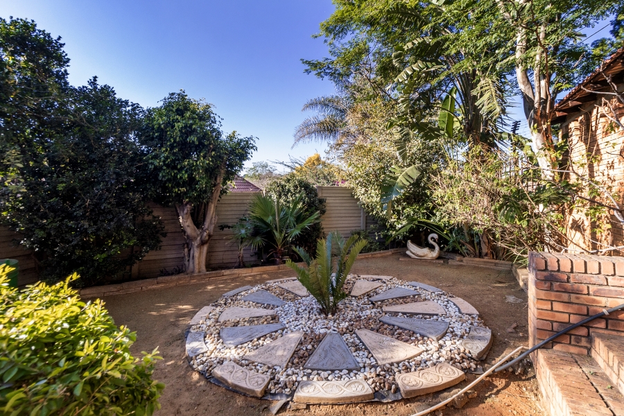 4 Bedroom Property for Sale in Waterkloof Park Gauteng