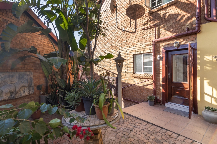 4 Bedroom Property for Sale in Waterkloof Park Gauteng