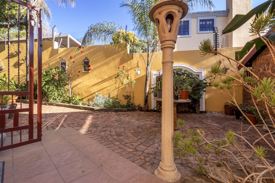 4 Bedroom Property for Sale in Waterkloof Park Gauteng