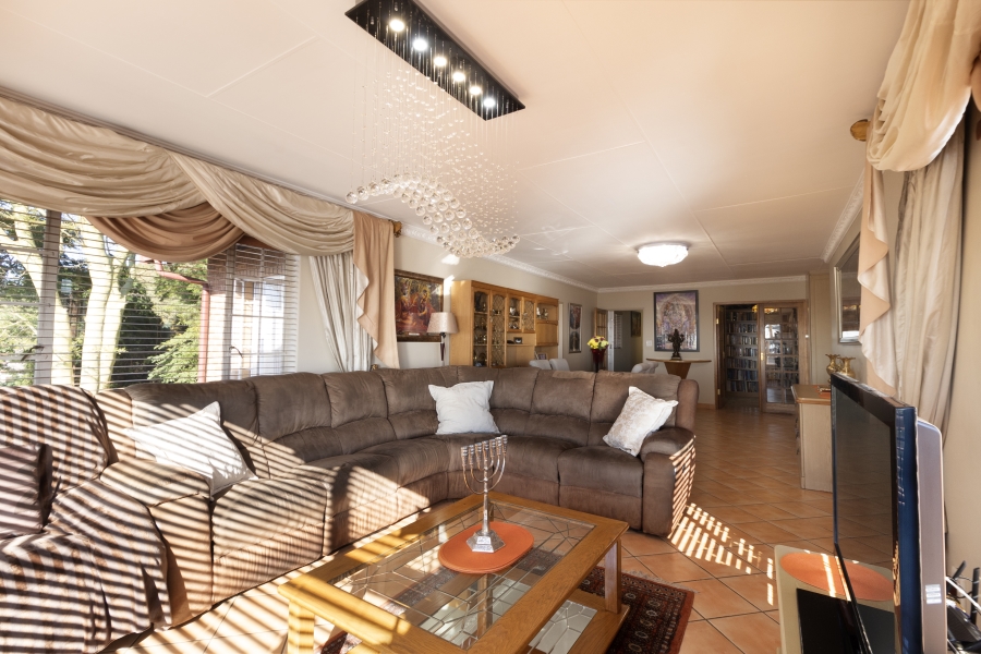 4 Bedroom Property for Sale in Waterkloof Park Gauteng