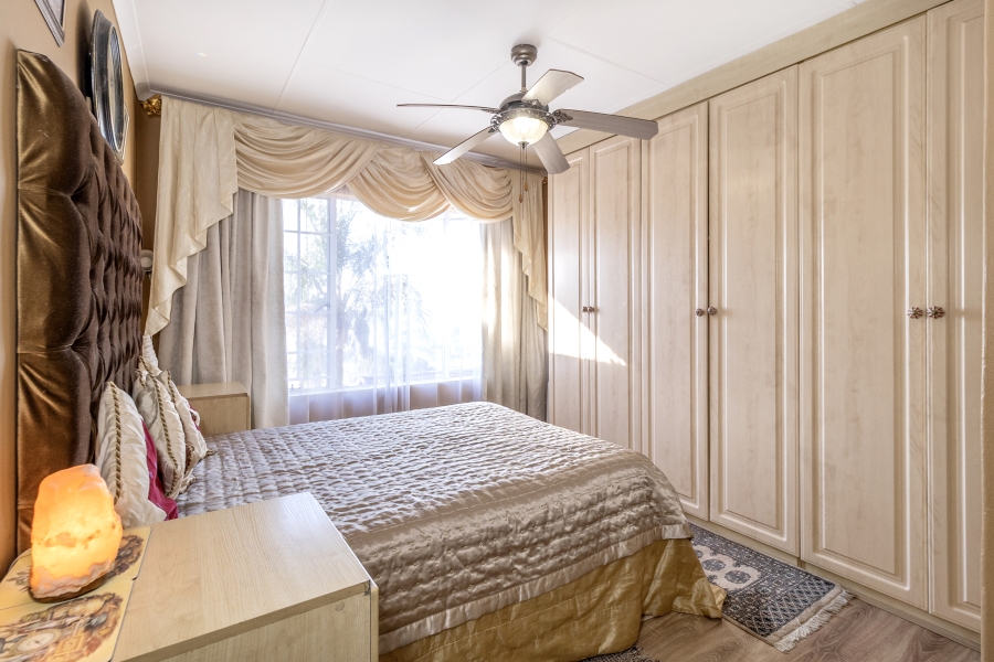 4 Bedroom Property for Sale in Waterkloof Park Gauteng
