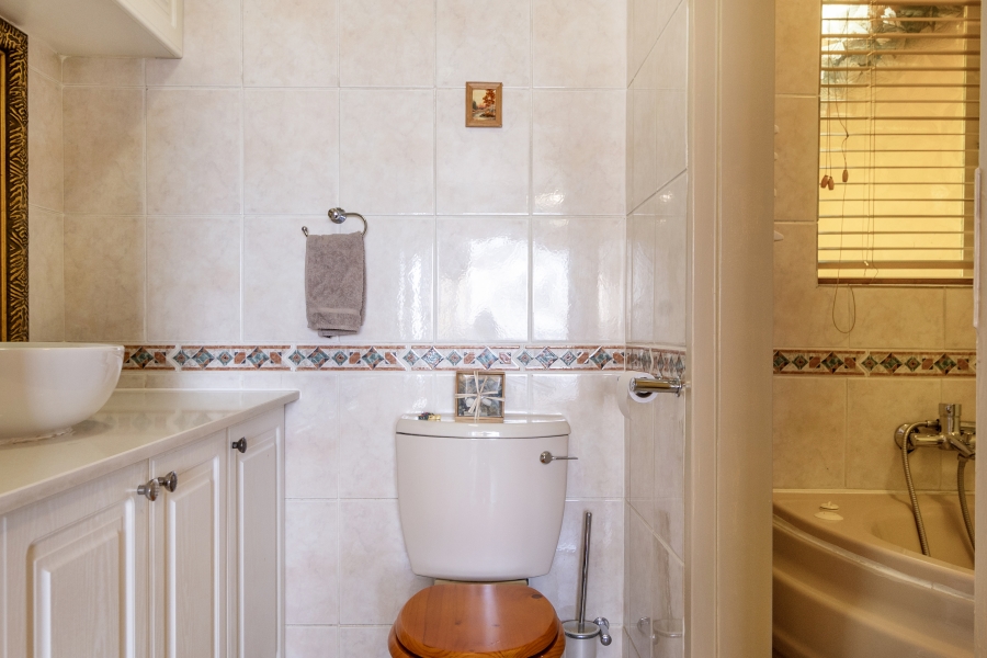4 Bedroom Property for Sale in Waterkloof Park Gauteng