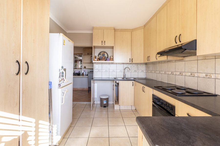 4 Bedroom Property for Sale in Waterkloof Park Gauteng