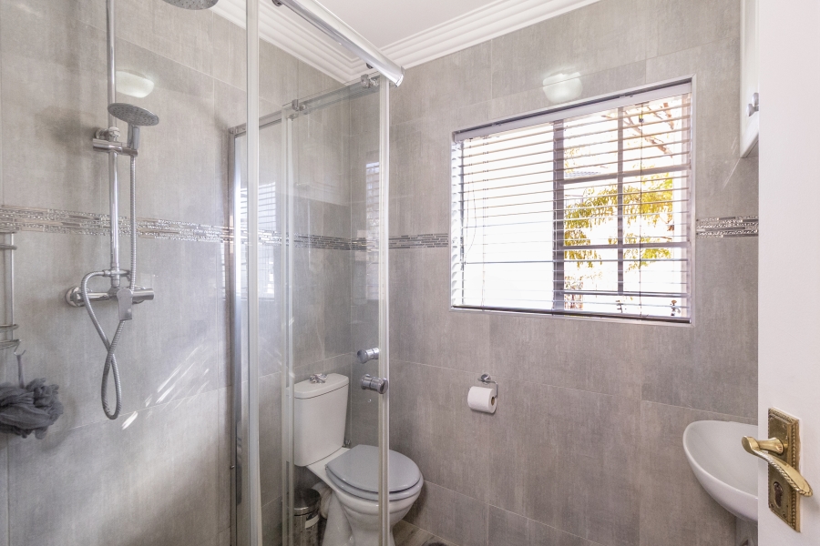 4 Bedroom Property for Sale in Waterkloof Park Gauteng